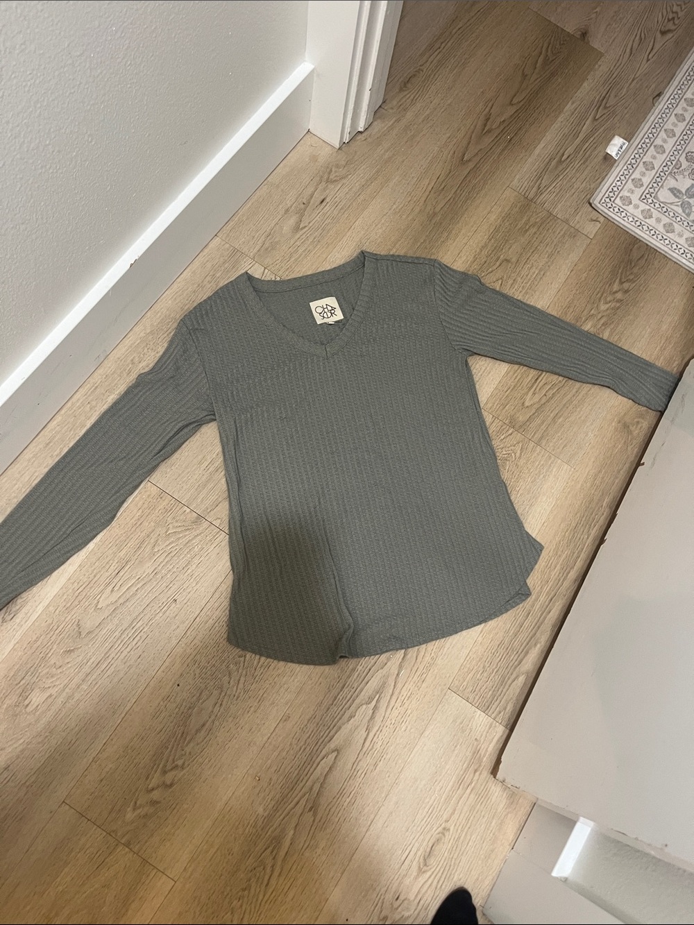Waffle Knit V-Neck Long Sleeve Top - Heather Sage